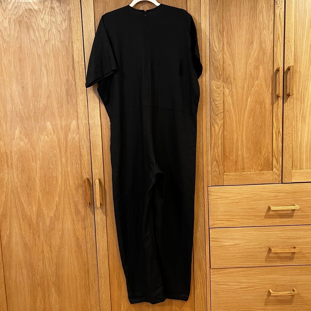 Love And Confuse Linen V Neck Jumpsuit Black Size Medium Beach Minimalist Chic - Picture 6 of 7